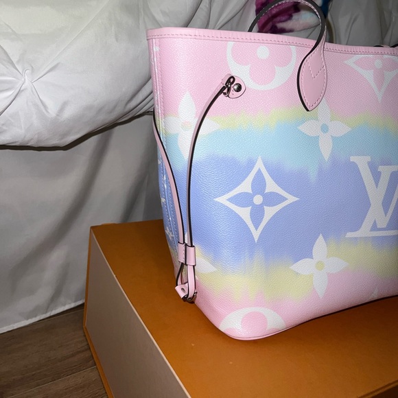 Louis Vuitton Escale Neverfull - Picture 5 of 14